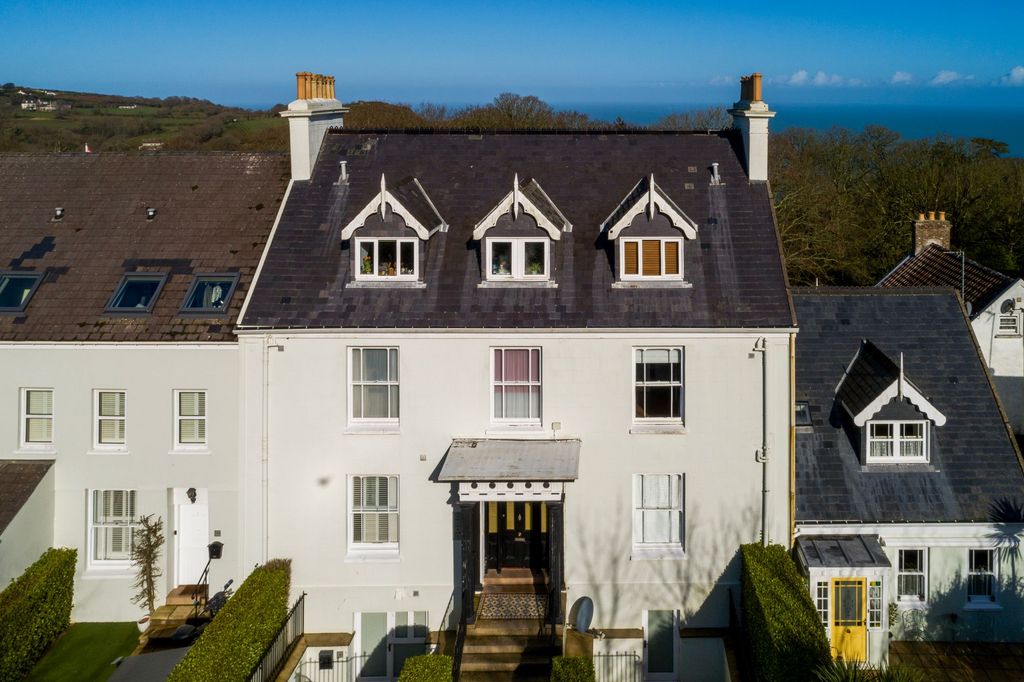 Property photo 1 of 16
