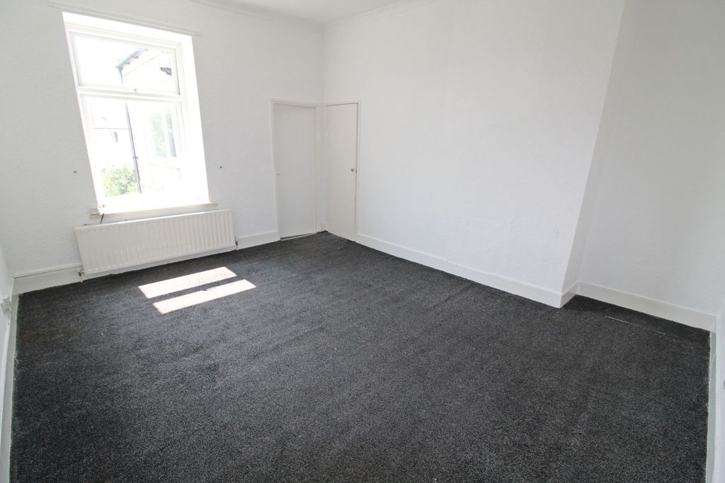 Property photo 2 of 10 Lounge