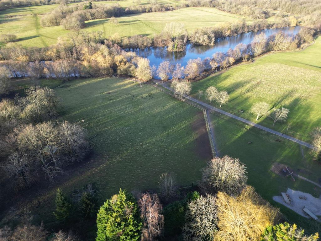 Property photo 3 of 19 Dji_0022.Jpg