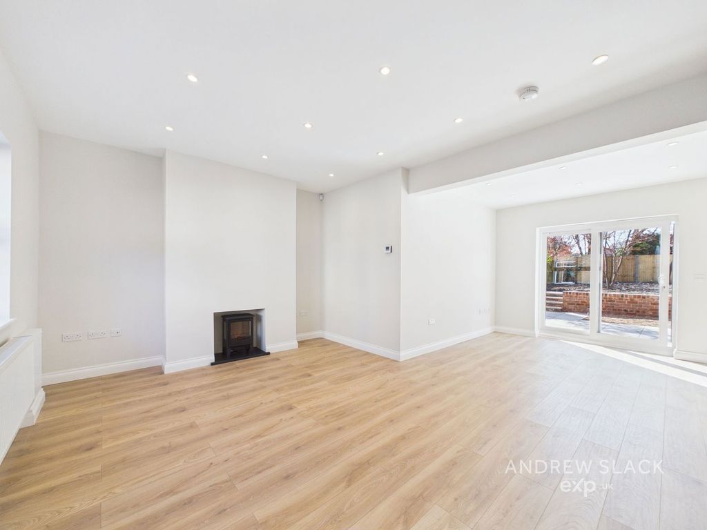 Property photo 3 of 23