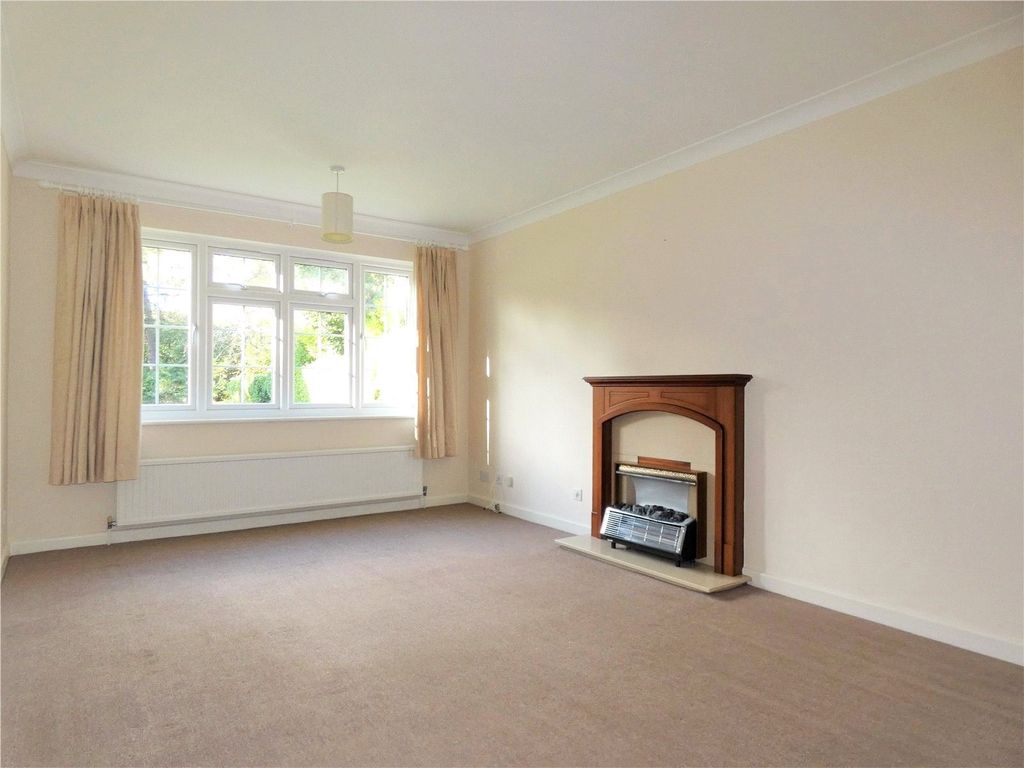 Property photo 2 of 11 Picture No. 13