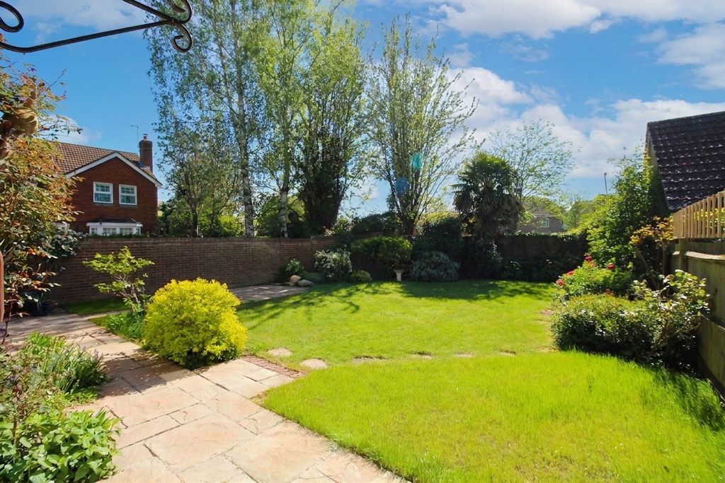 Additional image 21 of 4 bed detached house for saleJohn Newington Close, Kennington TN24