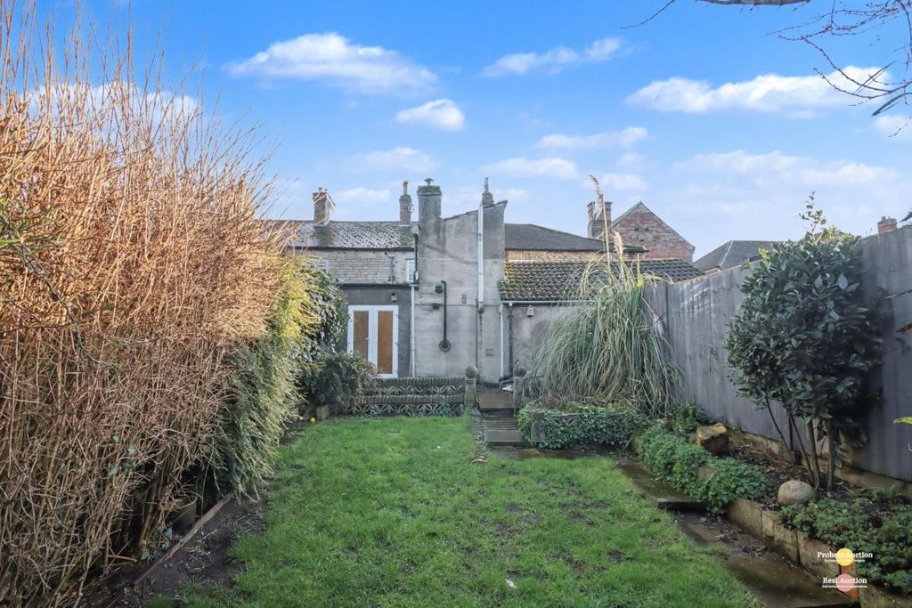 Property photo 3 of 18