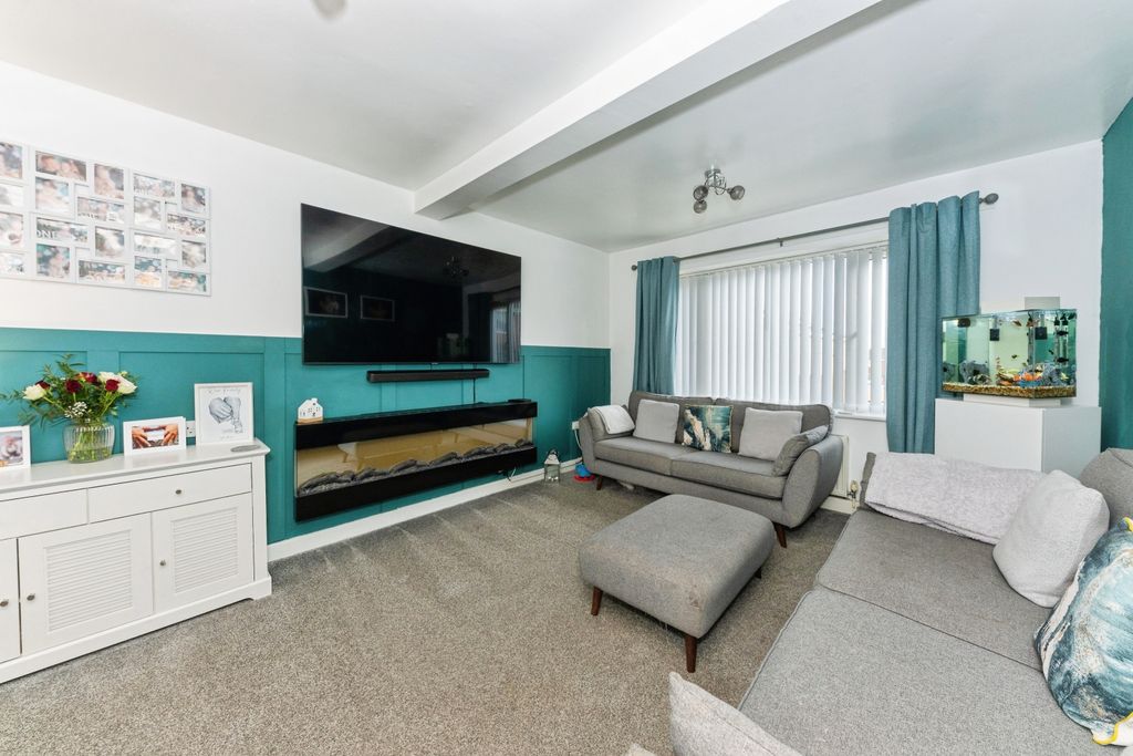 Property photo 2 of 17 Photo #2