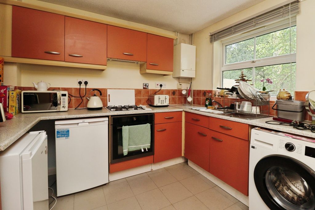 Property photo 2 of 9