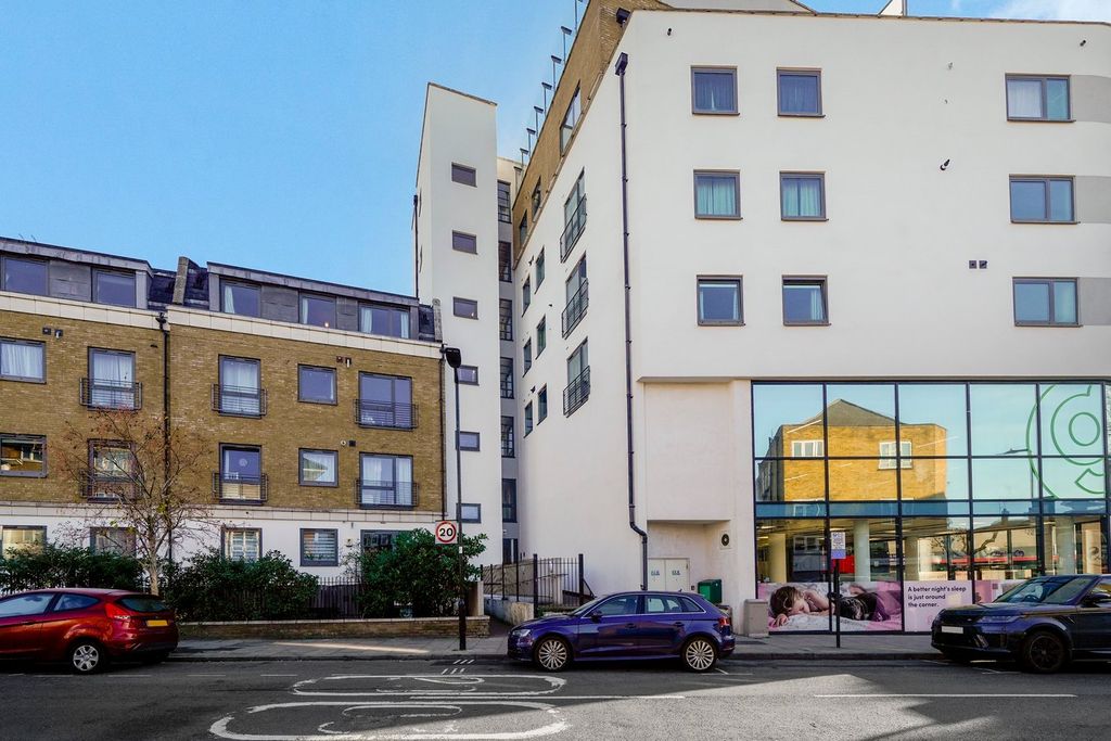 Property photo 1 of 9