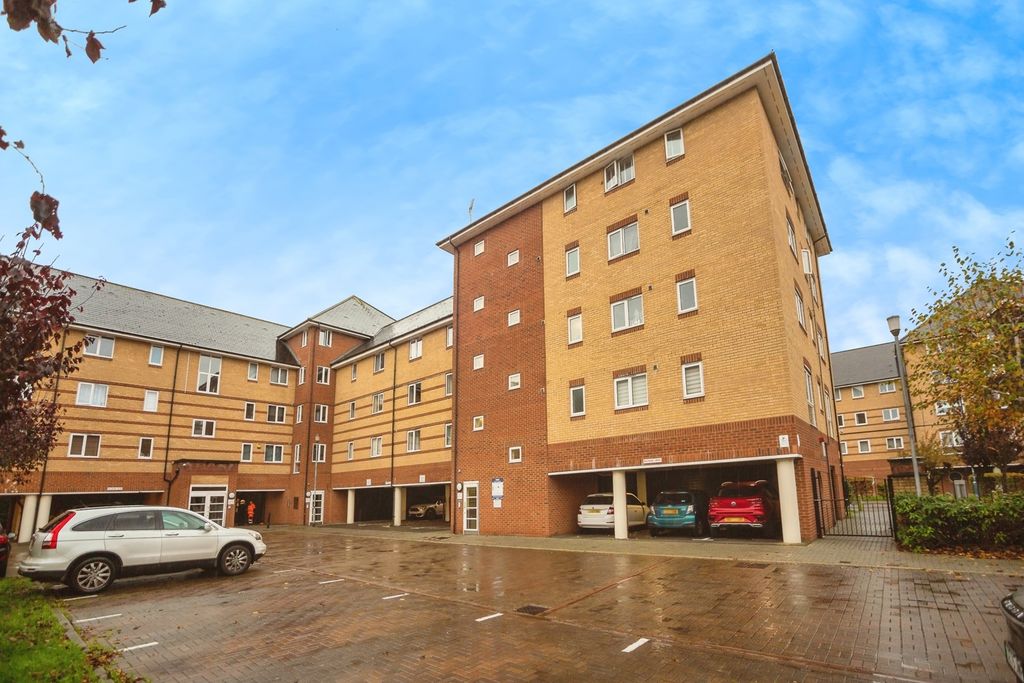 Property photo 2 of 16 Photo