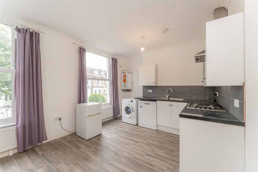 Property photo 2 of 10 Second Image