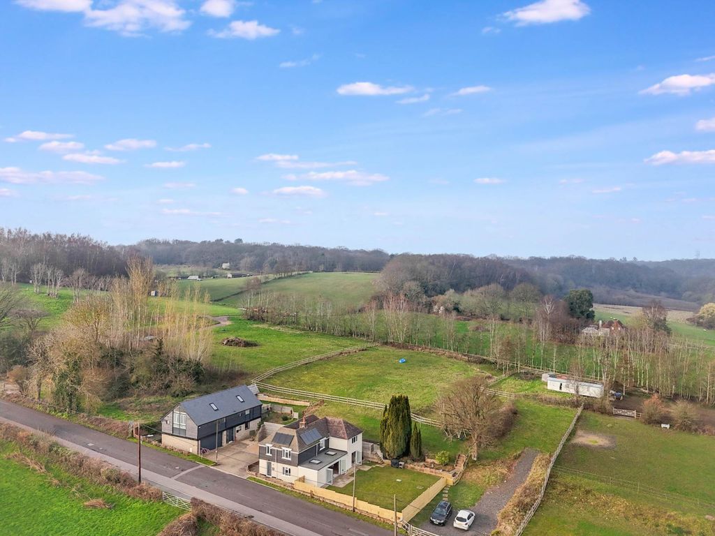 Property photo 3 of 23