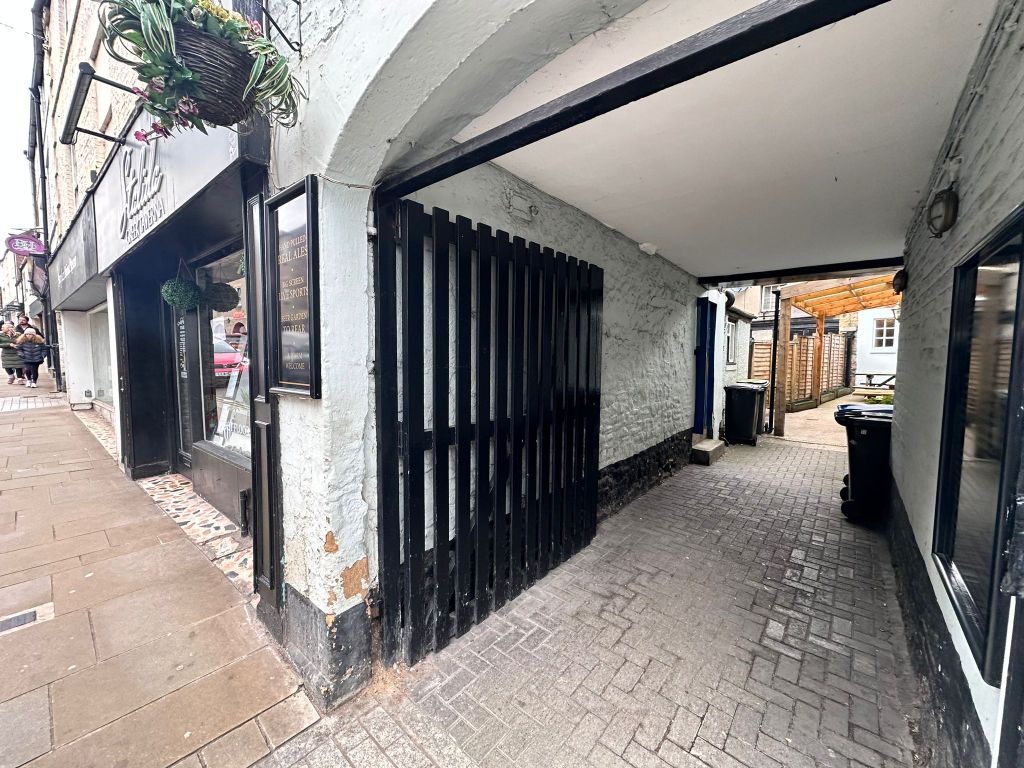 Property photo 3 of 9