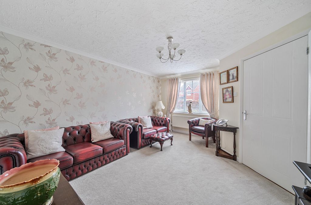 Property photo 3 of 13 Sitting Room