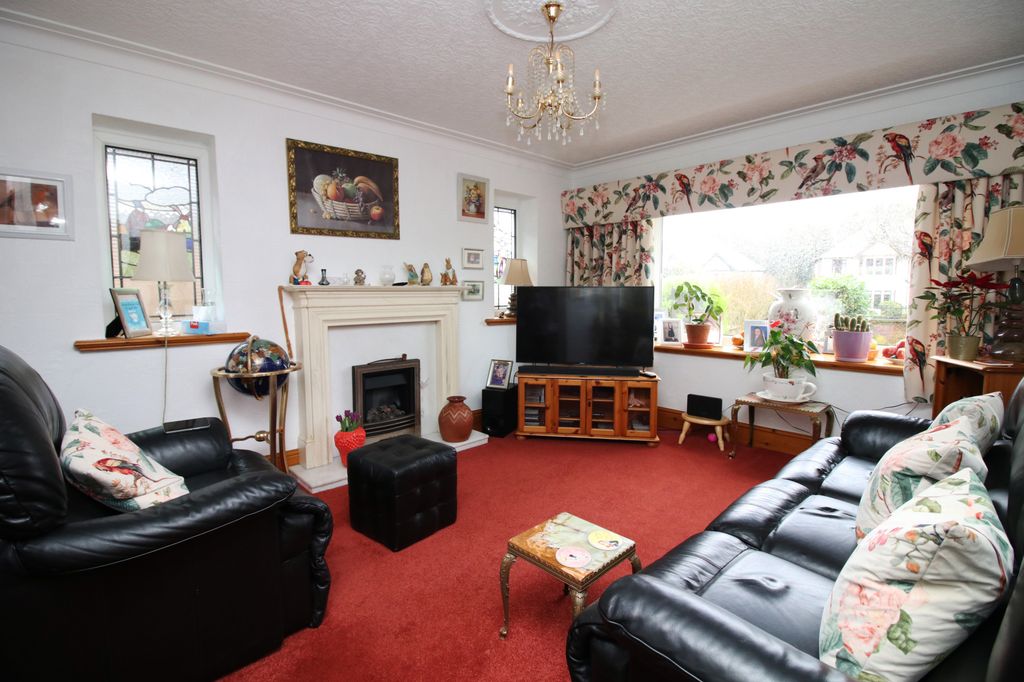Property photo 3 of 20