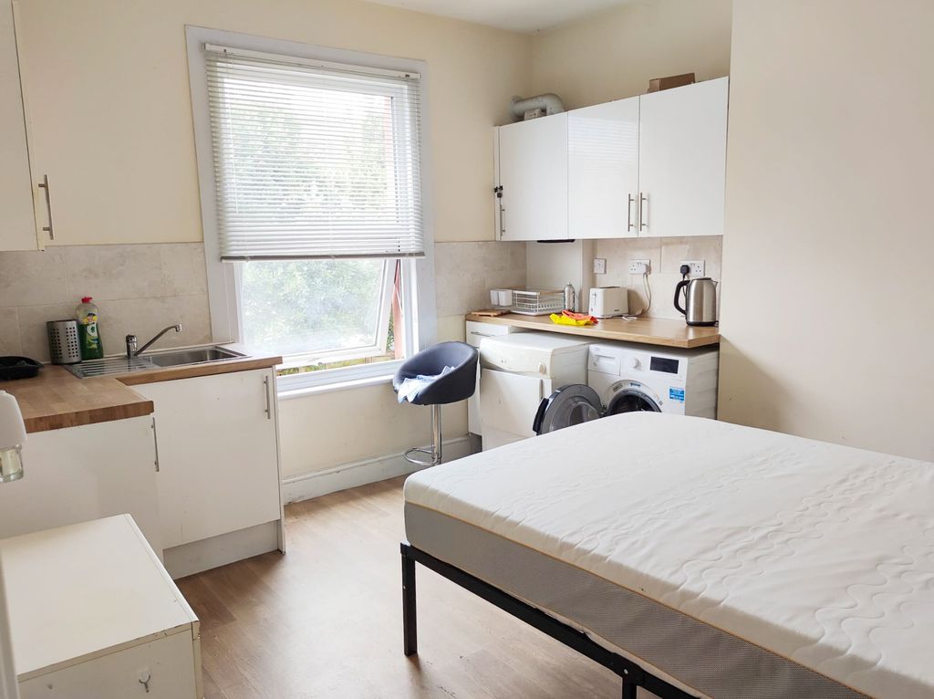 Property photo 1 of 1