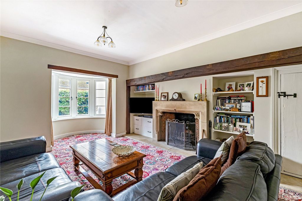 Property photo 3 of 21 Sitting Room