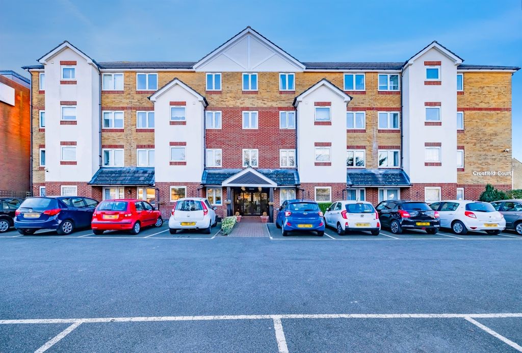 Property photo 1 of 12