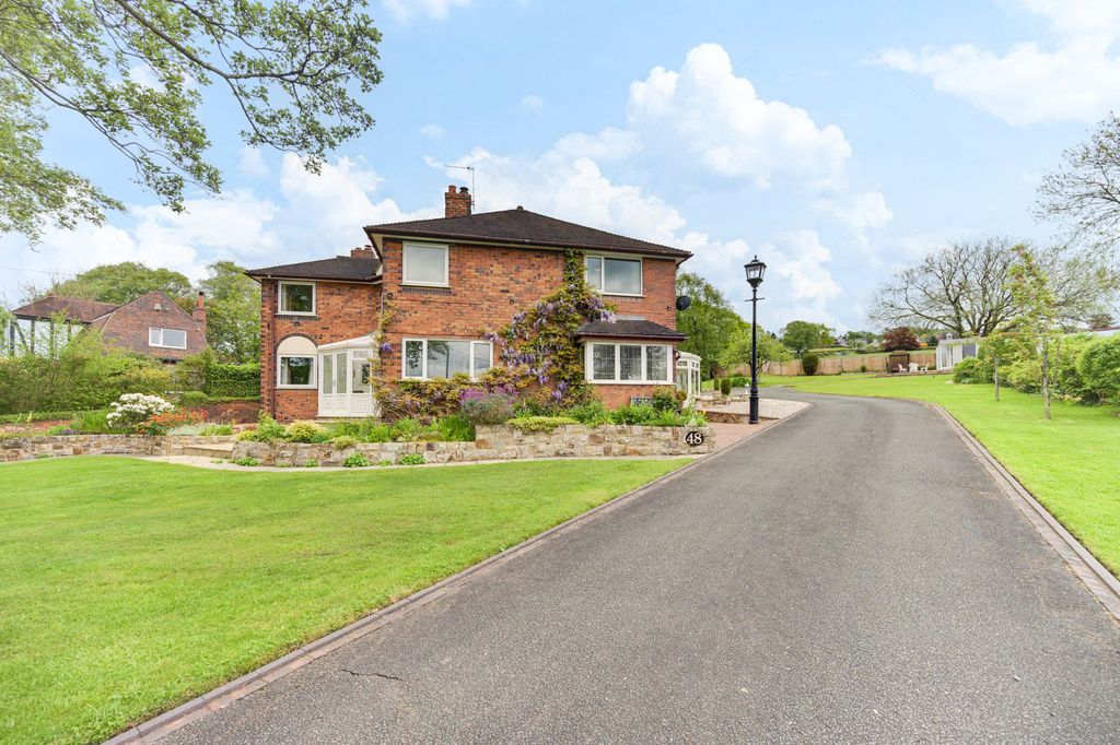 Property photo 1 of 32
