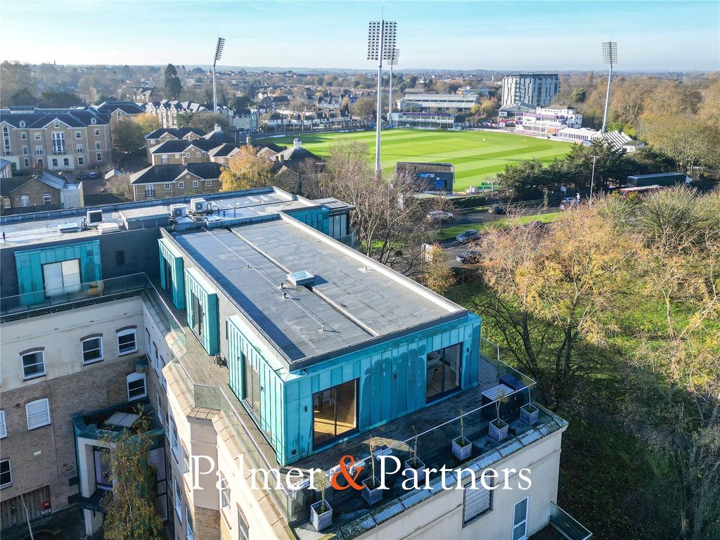 Property photo 1 of 33 Picture No. 27