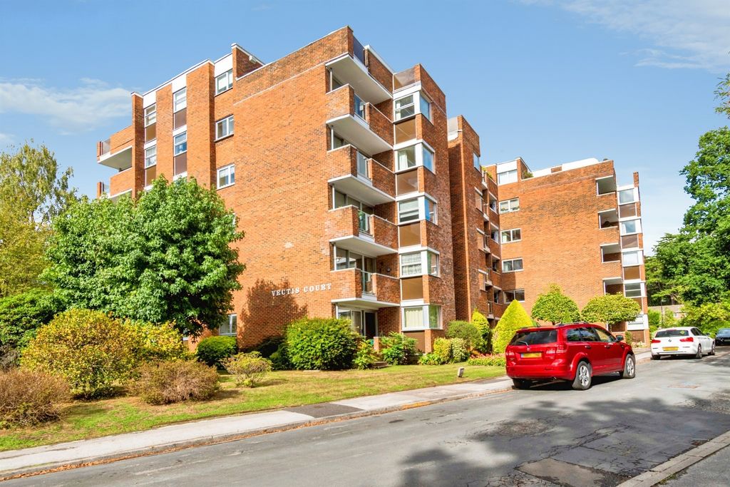 Property photo 1 of 16