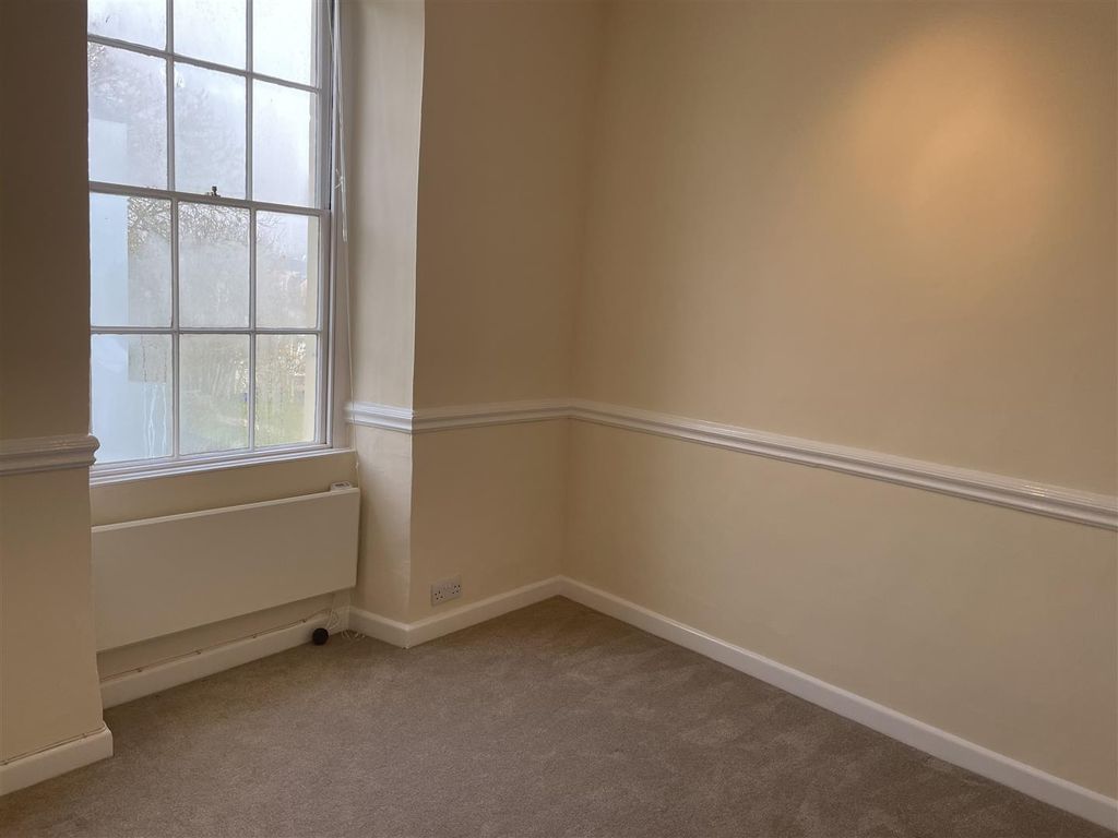 Property photo 3 of 7 Bedroom