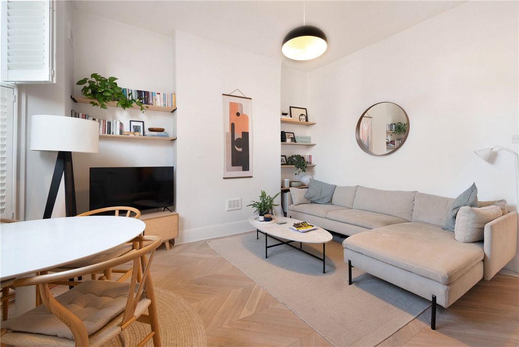 Property photo 1 of 14 Reception