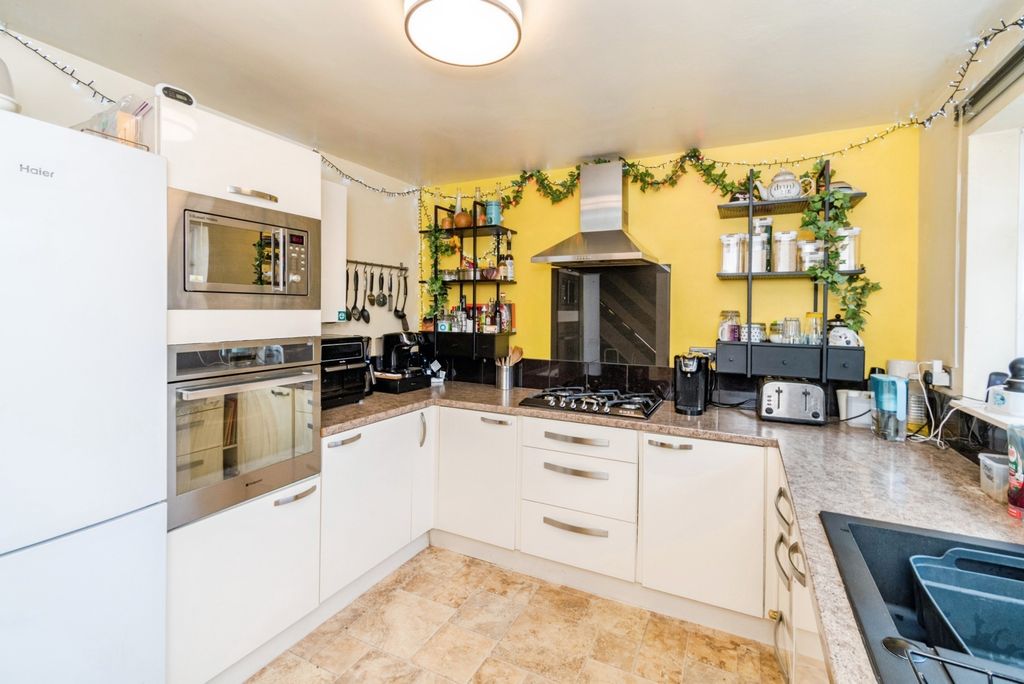 Property photo 3 of 20 Pbox-Img.Jpg