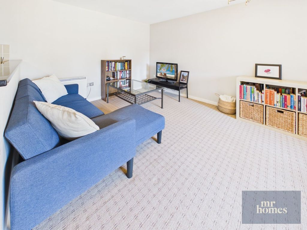 Property photo 3 of 31