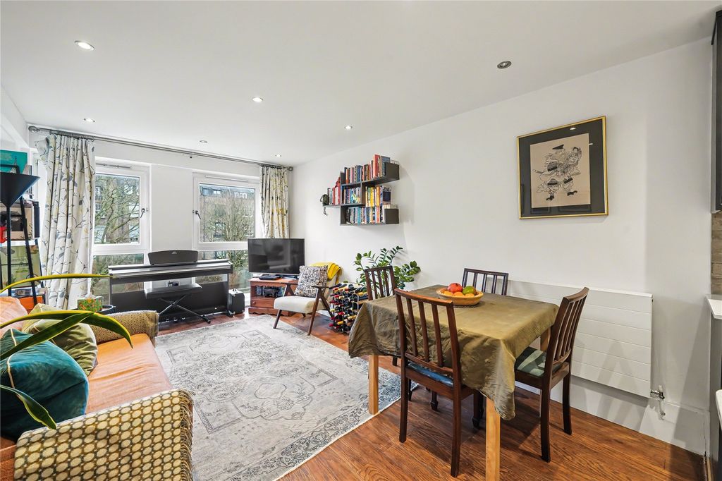 Property photo 3 of 11 Picture No. 13