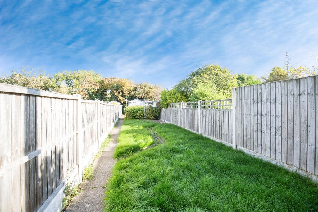 Property photo 2 of 16 4c481F89-Mw-8952