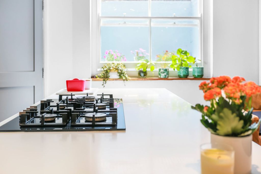 Property photo 3 of 25