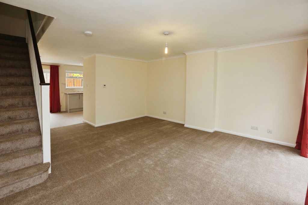 Property photo 2 of 17 Photo