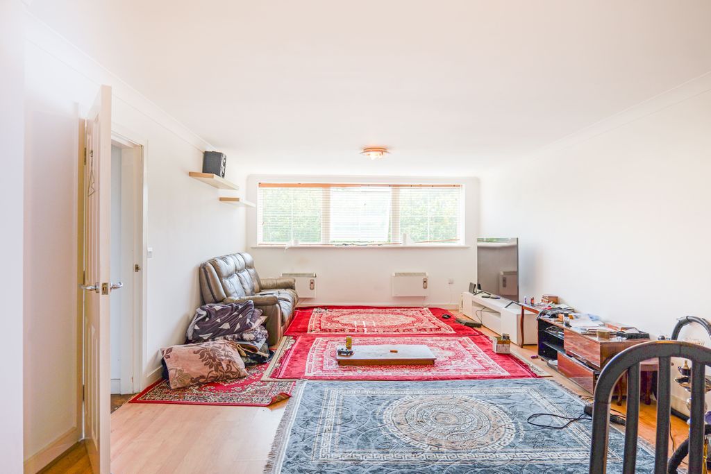 Property photo 2 of 22