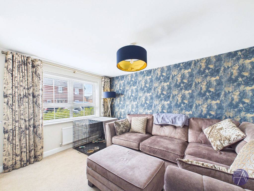 Property photo 2 of 12 5230974