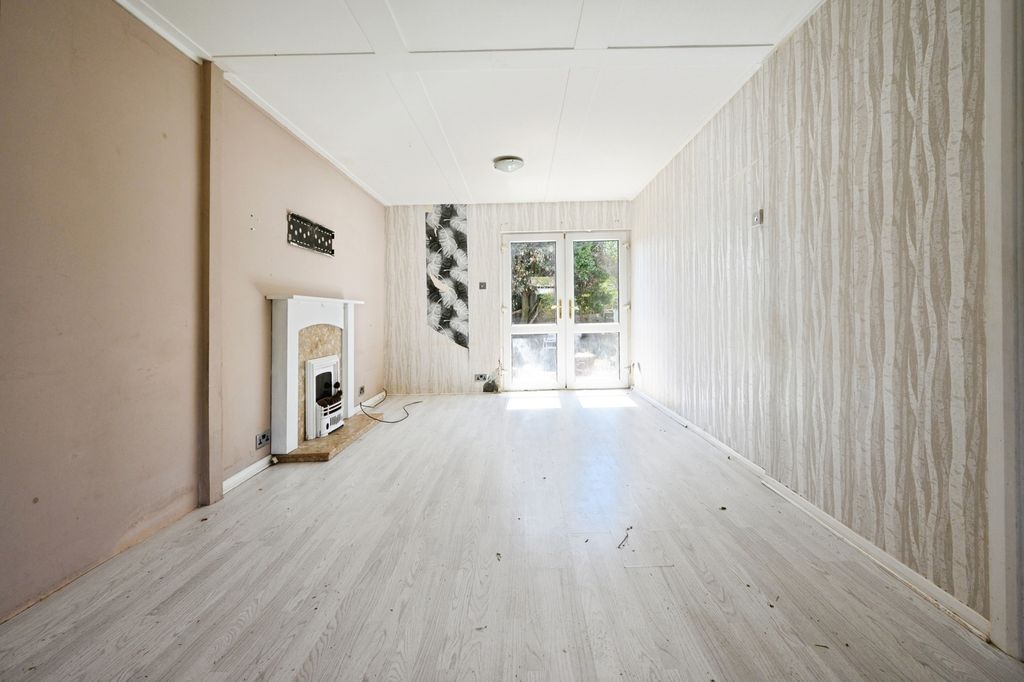 Property photo 3 of 20 Pbox-Img.Jpg