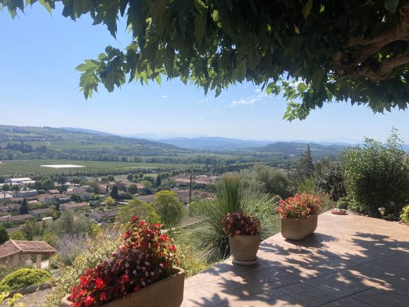 Property photo 3 of 48