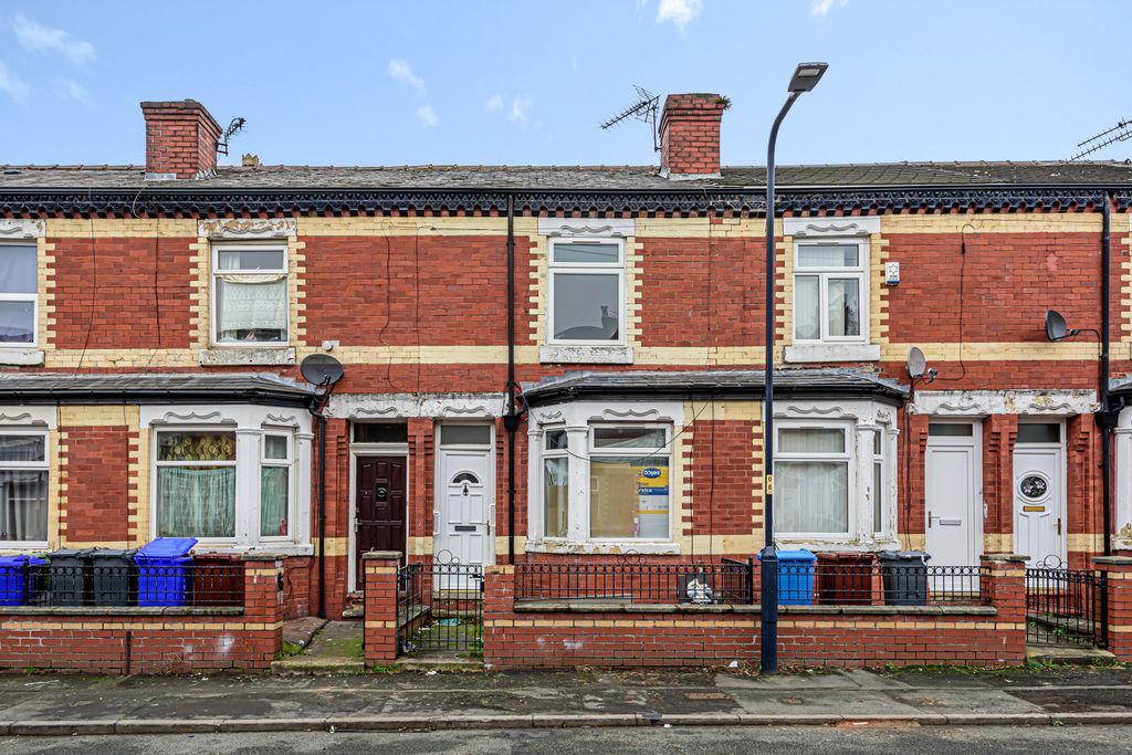 Property photo 1 of 8