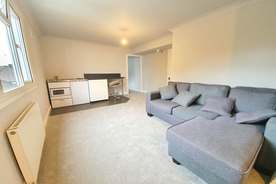 Property photo 2 of 5 Lounge