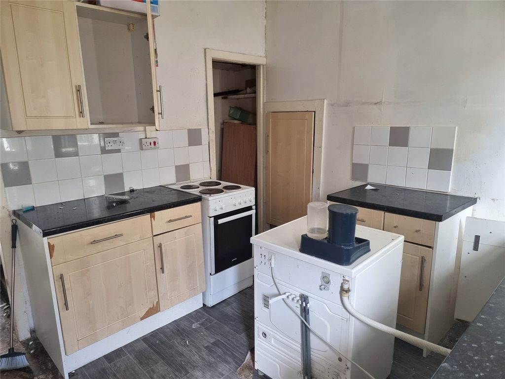 Property photo 3 of 7 Kitchen Diner