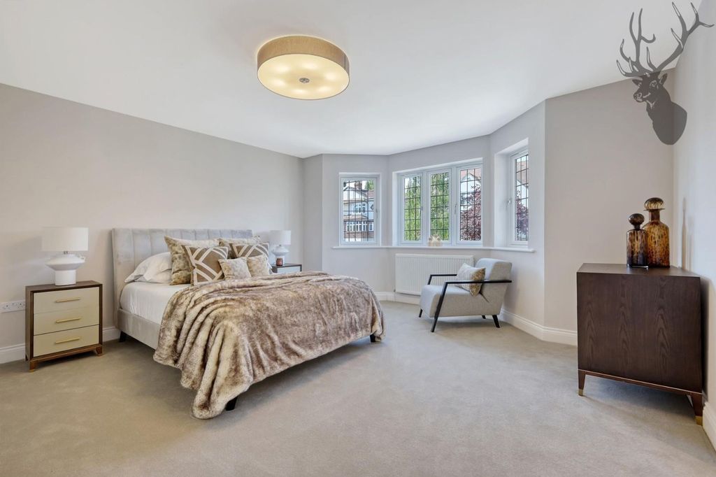 Additional image 9 of 4 bed semi-detached house for saleCrows Road, Epping CM16