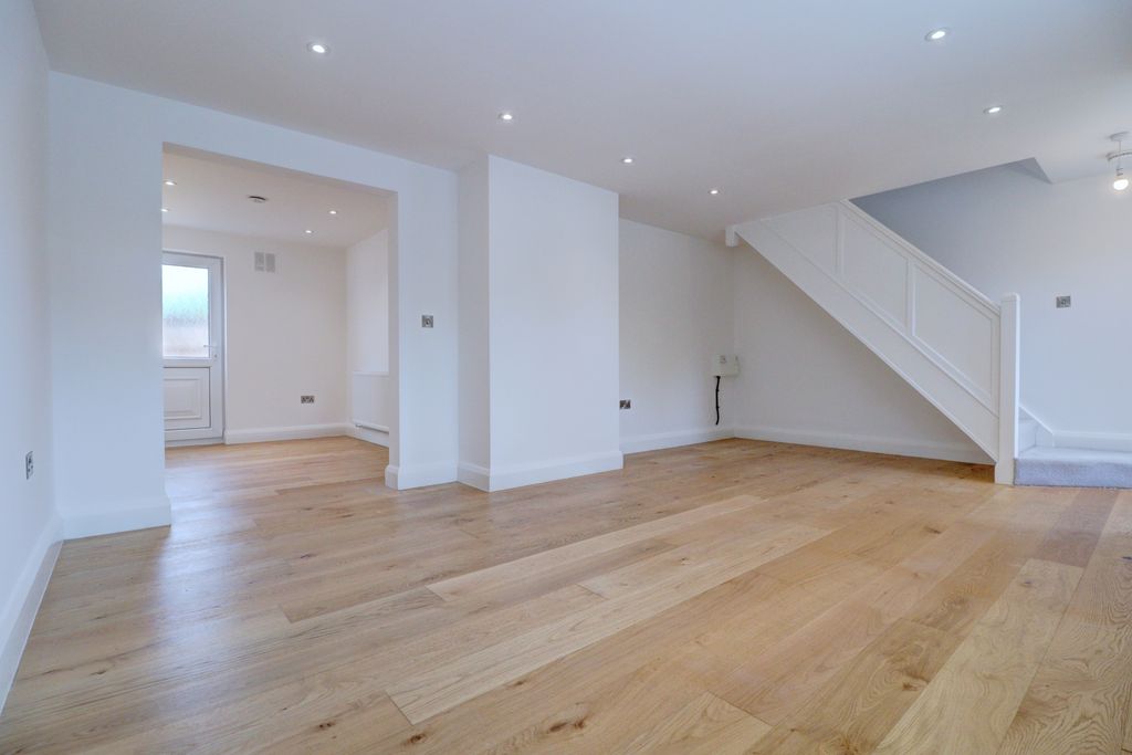 Property photo 2 of 15 Picture No. 08