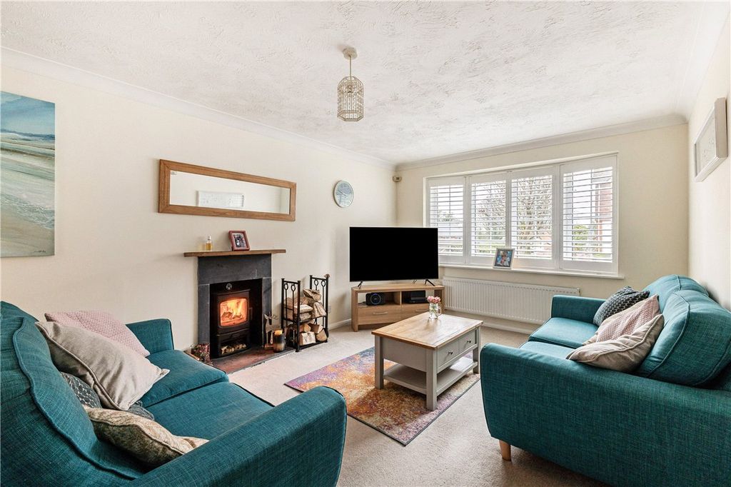 Property photo 2 of 22 Sitting Room