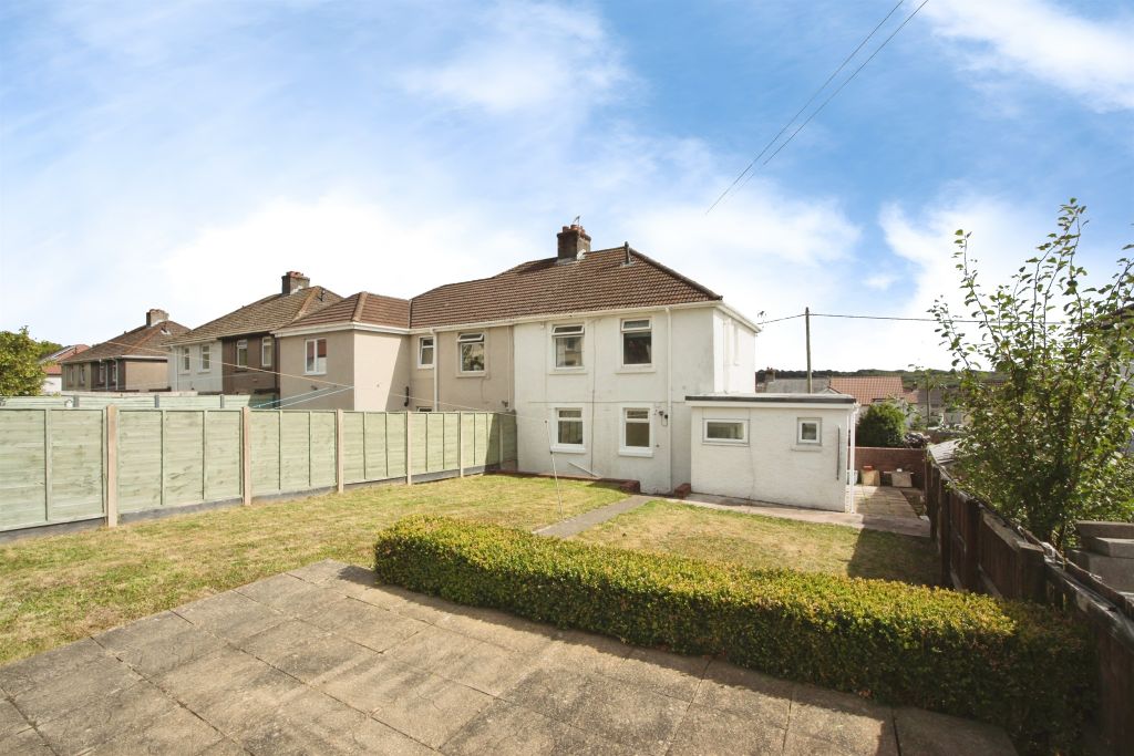 Property photo 2 of 16