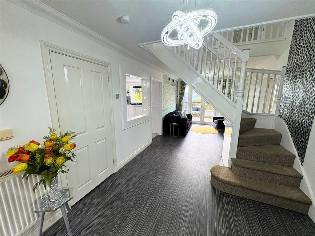 Property photo 2 of 40 Hallway B (Edit).Jpg