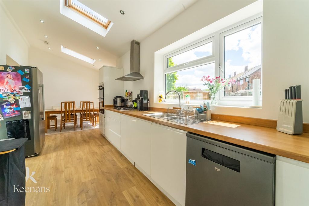 Property photo 1 of 28 Delamere Avenue-9.Jpg