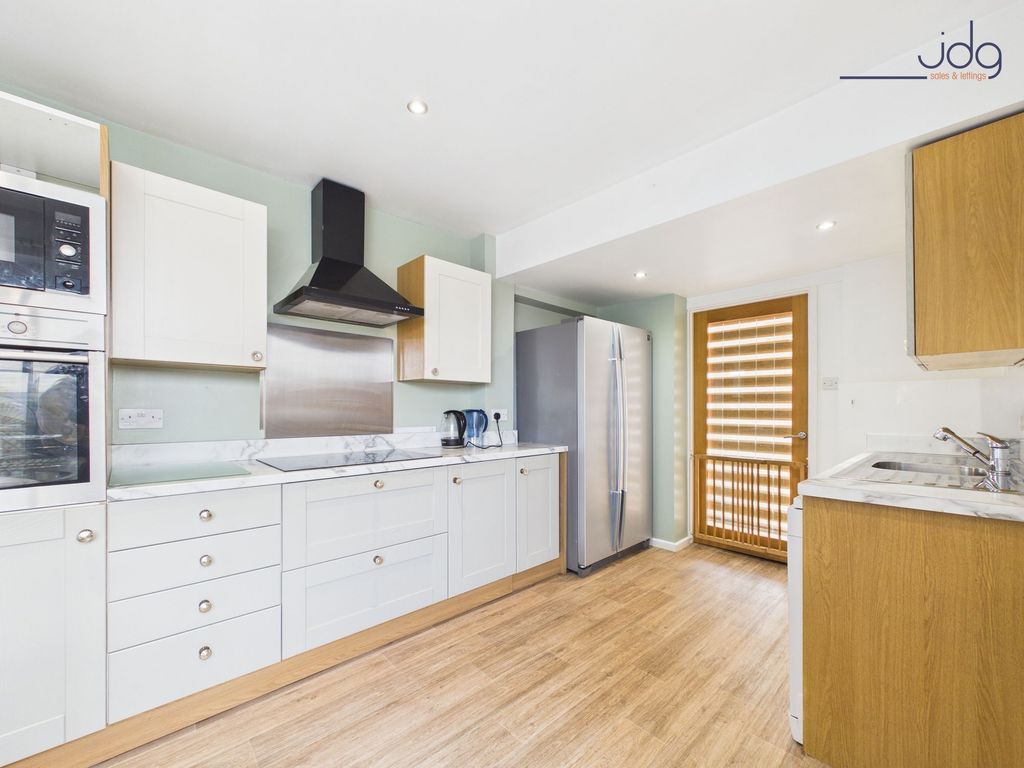 Property photo 3 of 17 Open Plan Kitchen Diner With Sliding Doors To The Garden