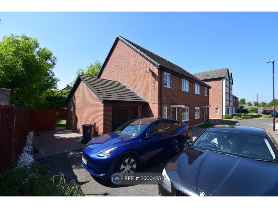Property photo 2 of 17