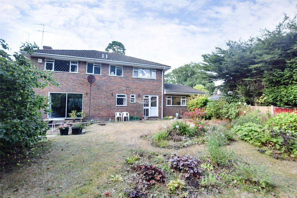 Property photo 2 of 17 Picture No. 24