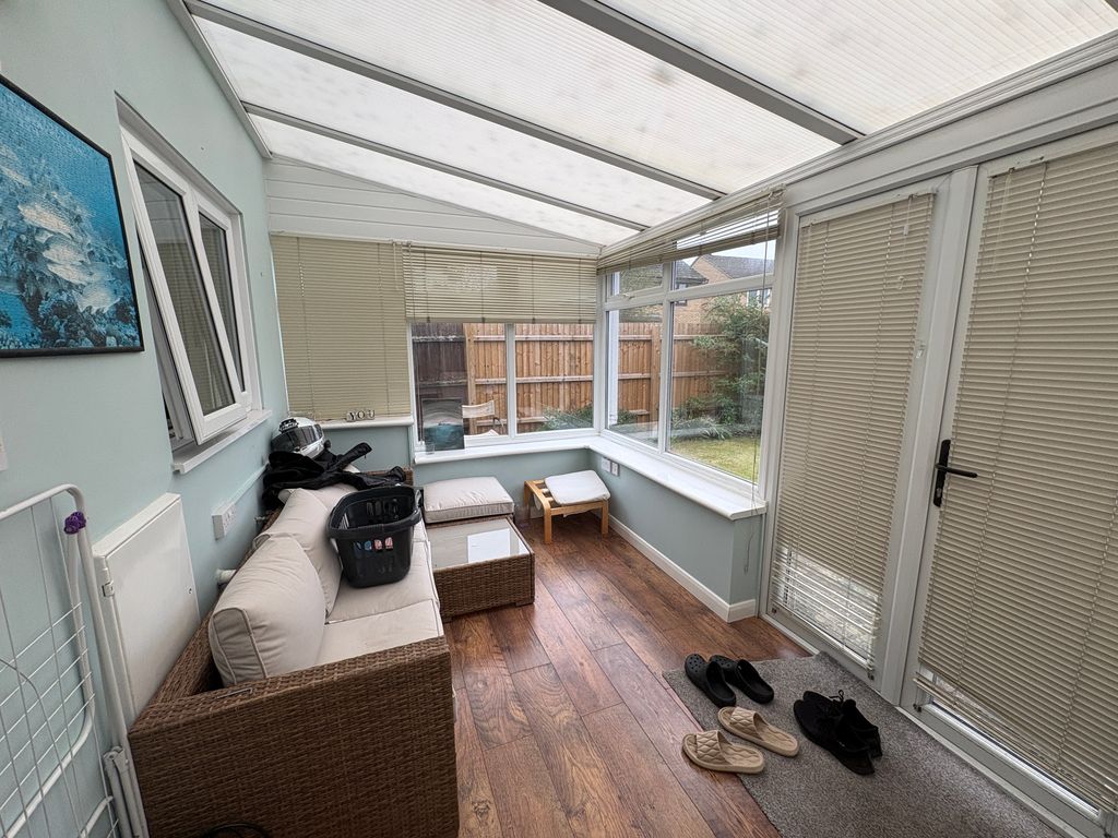 Property photo 3 of 9 Conservatory