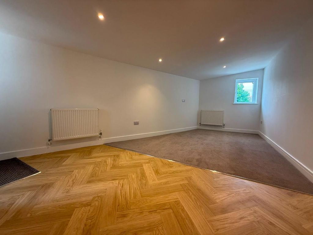 Property photo 1 of 10 Whatsapp Image 2026-07-14 At 16.02.52 (3).Jpeg