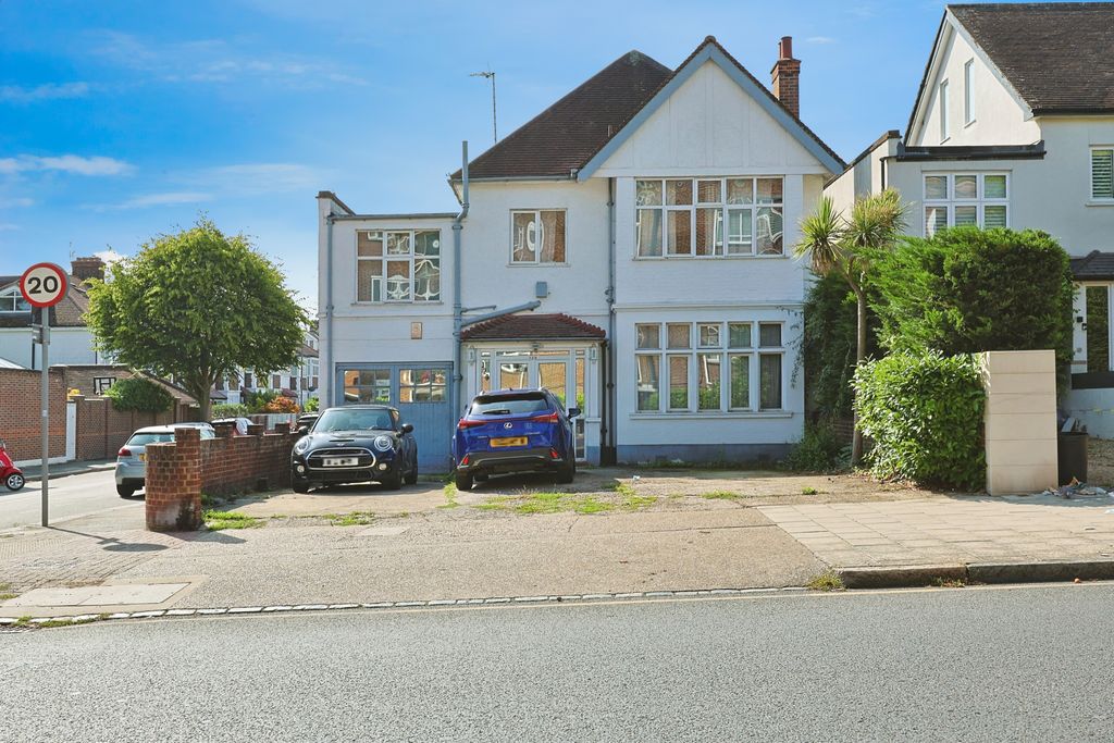 Property photo 1 of 20