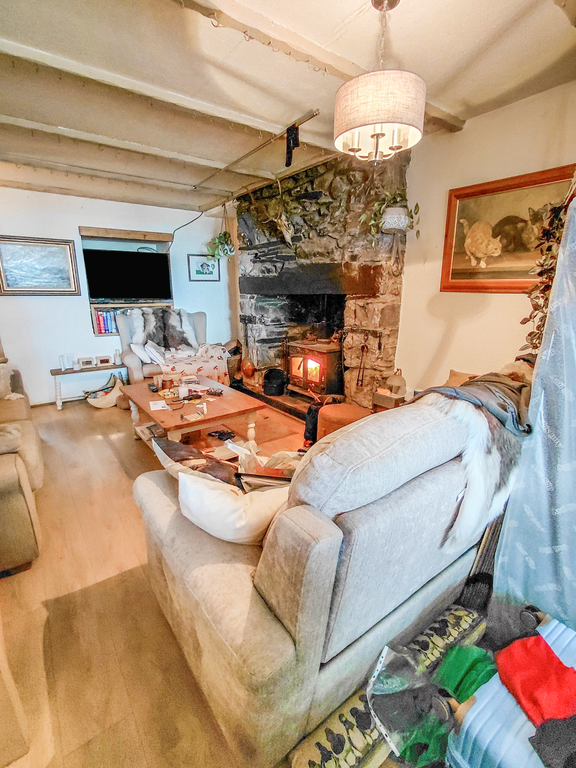 Property photo 2 of 6